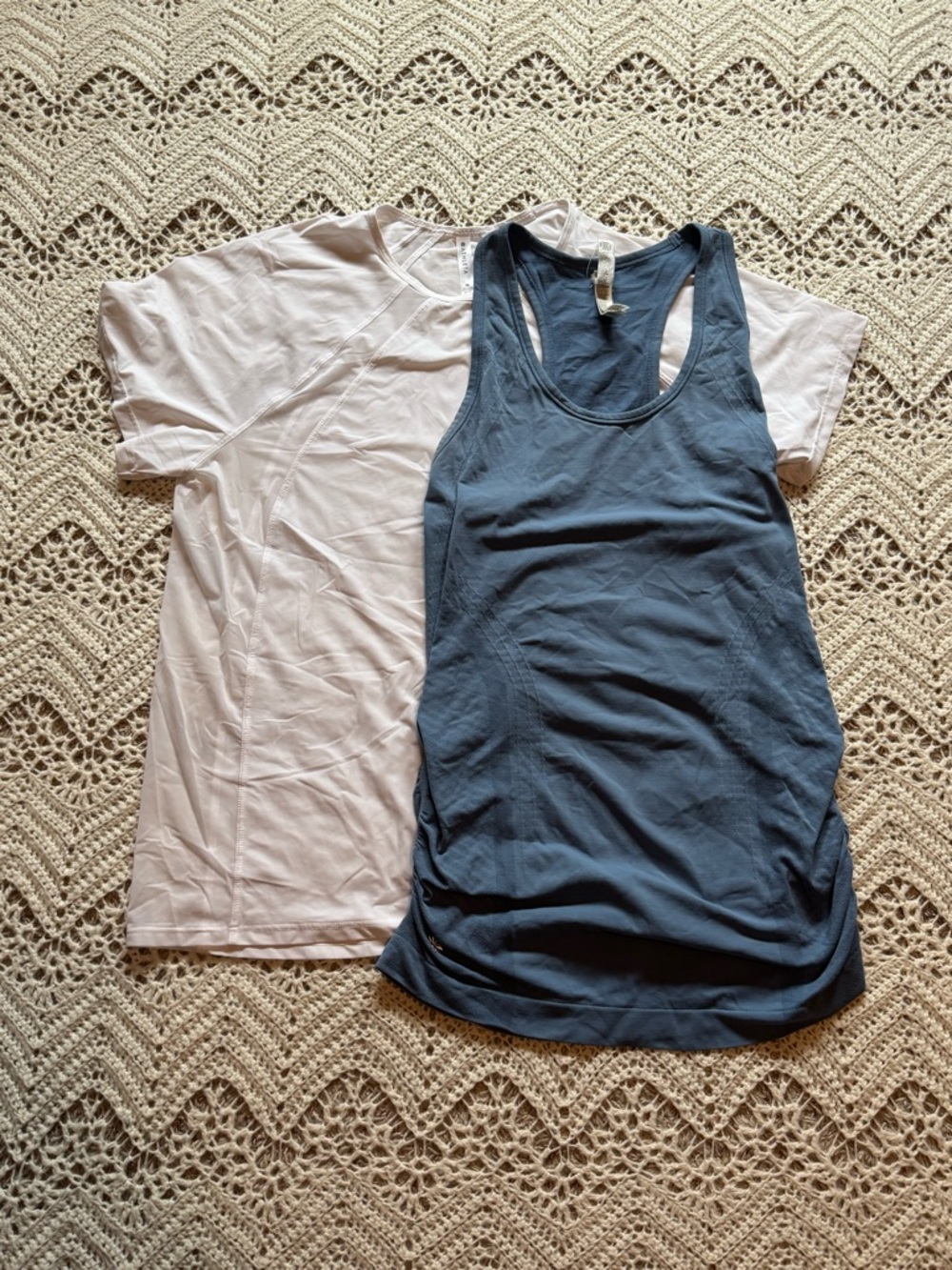 Athleta Bundle Of White Workout Top And Blue Scrunch Tank Top Both Medium